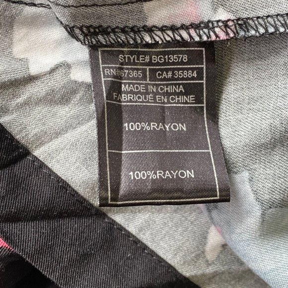 BB DAKOTA Black Floral Romper NWT - Picture 8 of 9